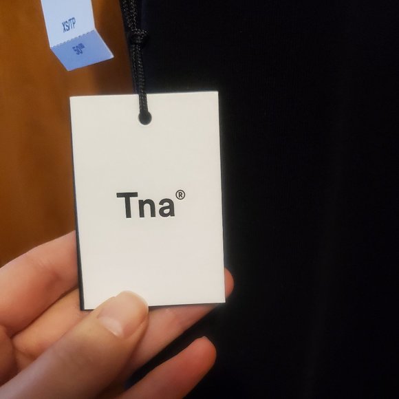 Aritzia TNA Queens dress - Picture 8 of 10